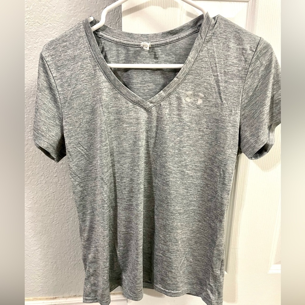 Champion Workout V-Neck Grey Tee